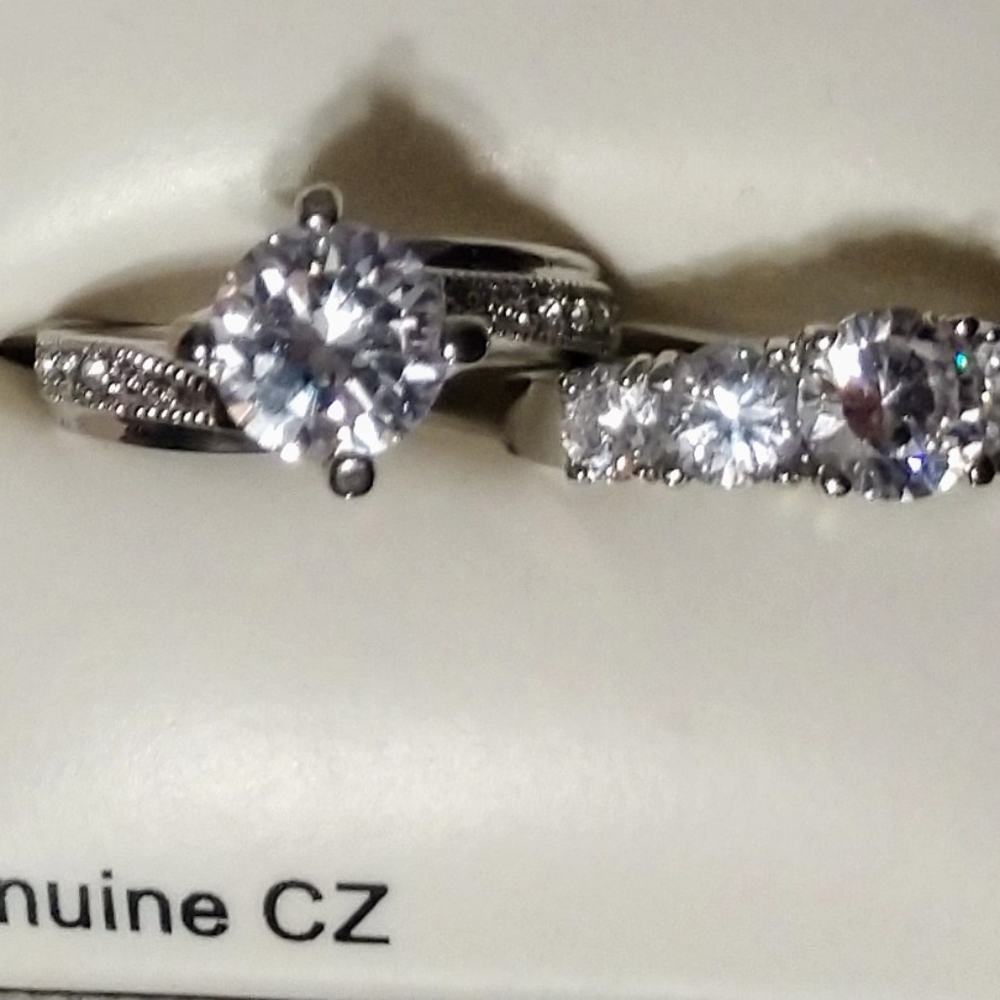 Cubic zirconium ring set